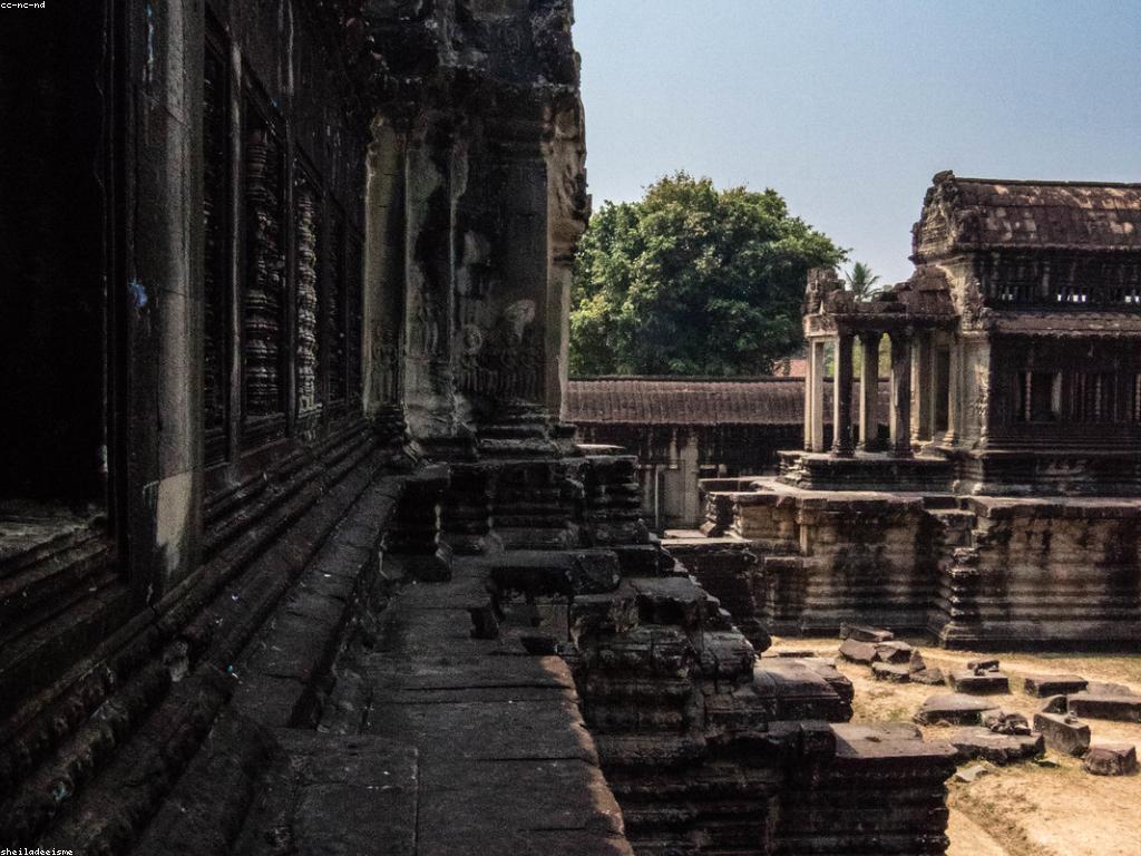 ស្វែងរកវប្បធម៌ស្លូតខ្មែរ
