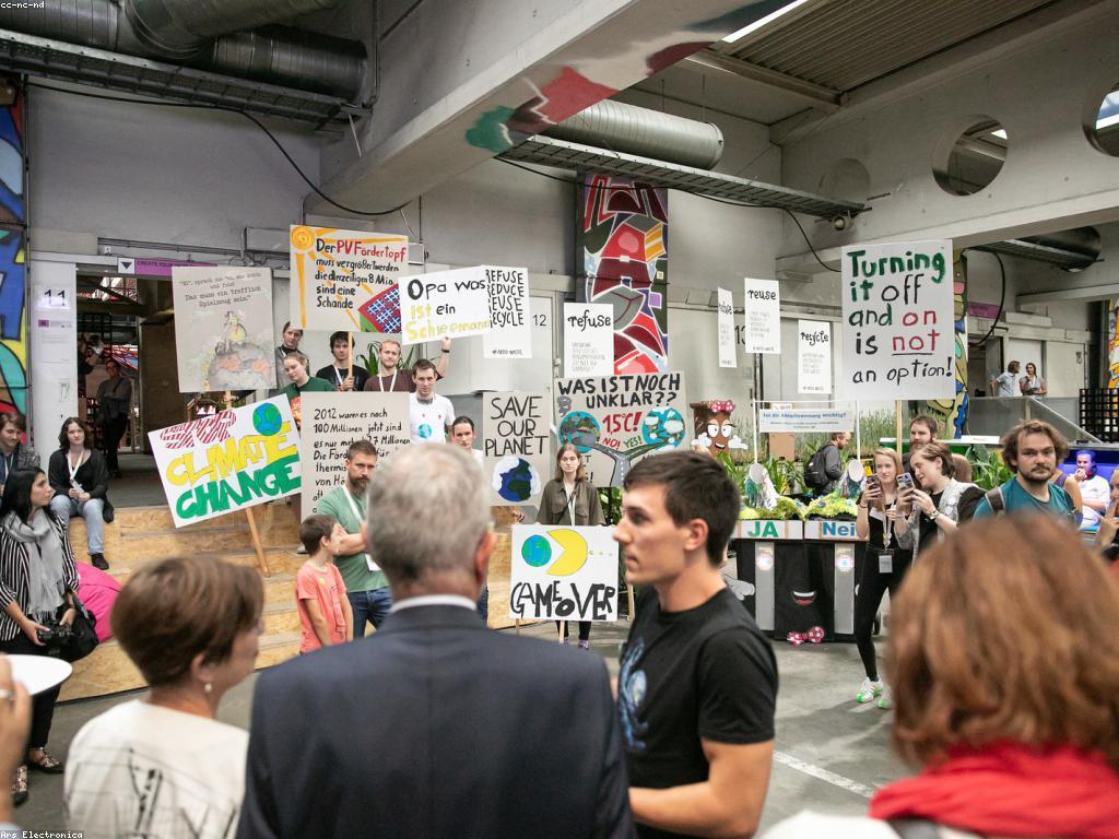 សារៈសំខាន់នៃព្រឹត្តិការណ៍មួយចំនួនក្នុងសង្គម